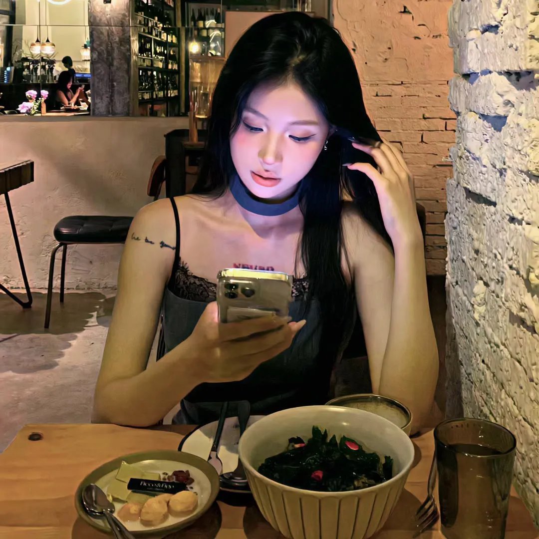 港口的日本姑娘
